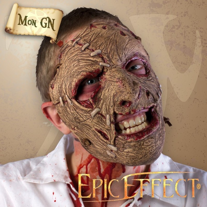 Masque trophée cousu